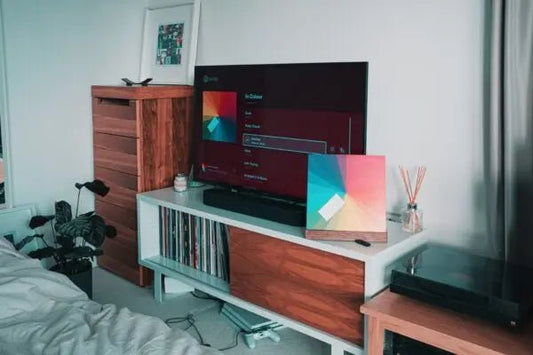Do TV Ears Work With Hearing Aids? A Simple Guide - TV Ears